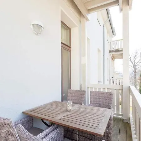 Waldschloss, App 04 *